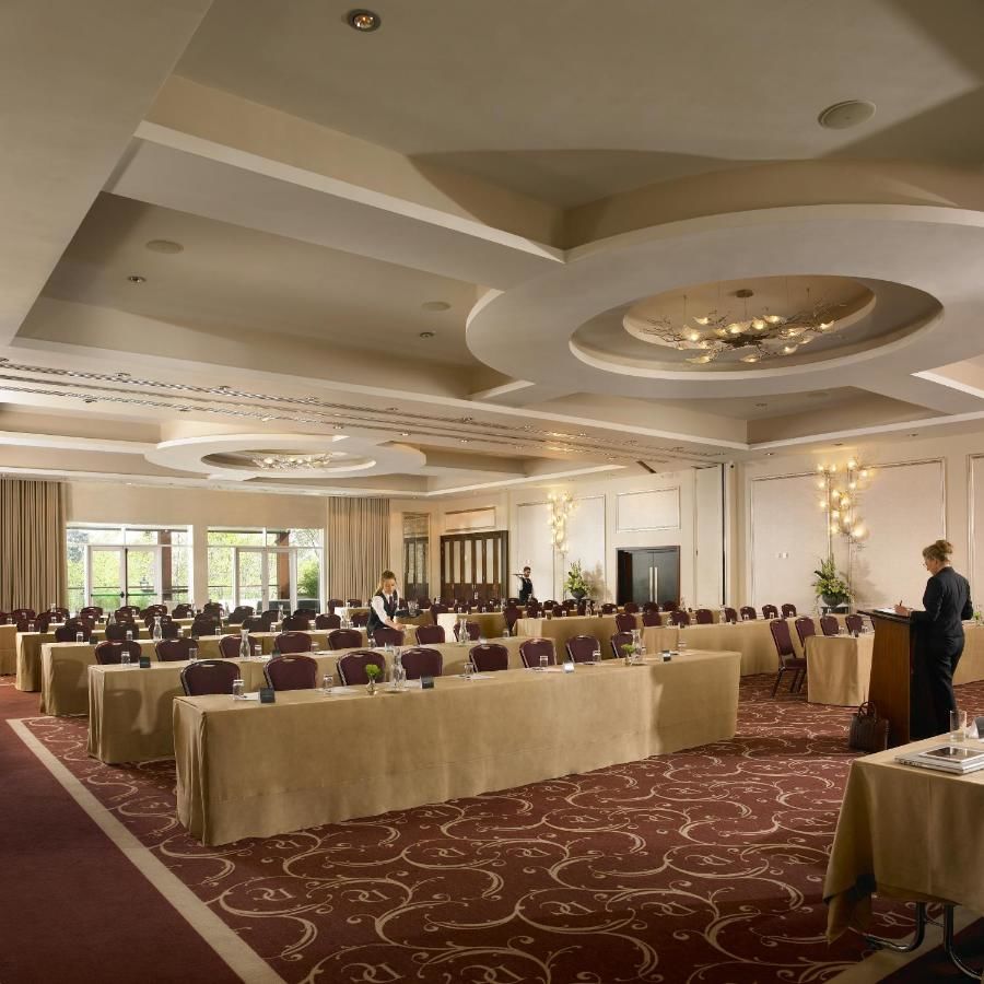 Отель Dunboyne Castle Hotel & Spa Данбойн-24